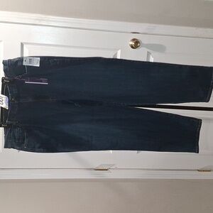 # 001 NWT Women's Plus Jeans